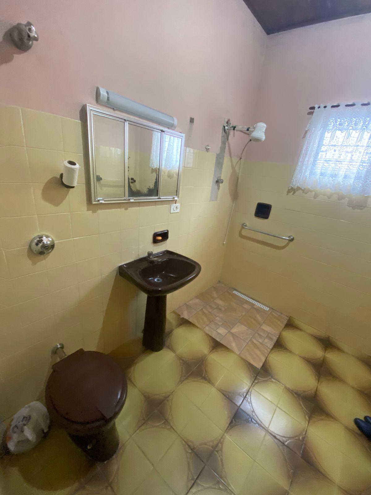 Casa Térrea no Centro de São Roque!