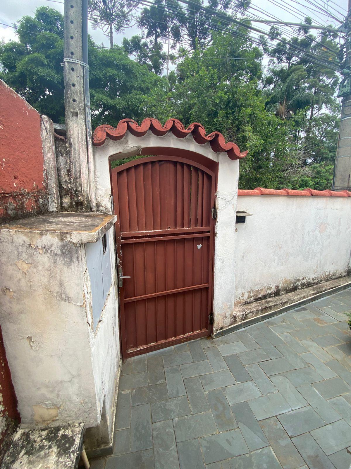 Casa Térrea no Centro de São Roque!