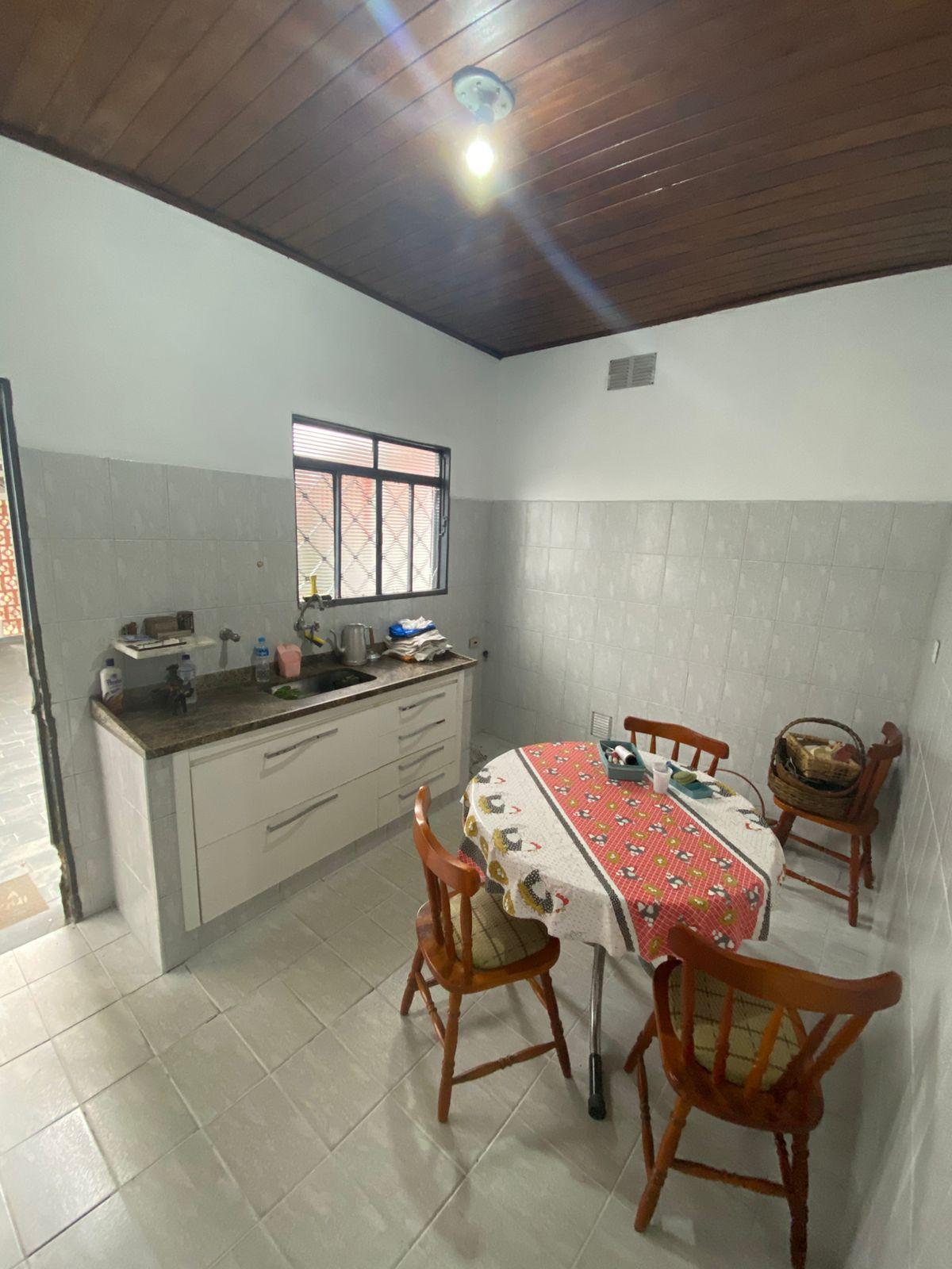 Casa Térrea no Centro de São Roque!