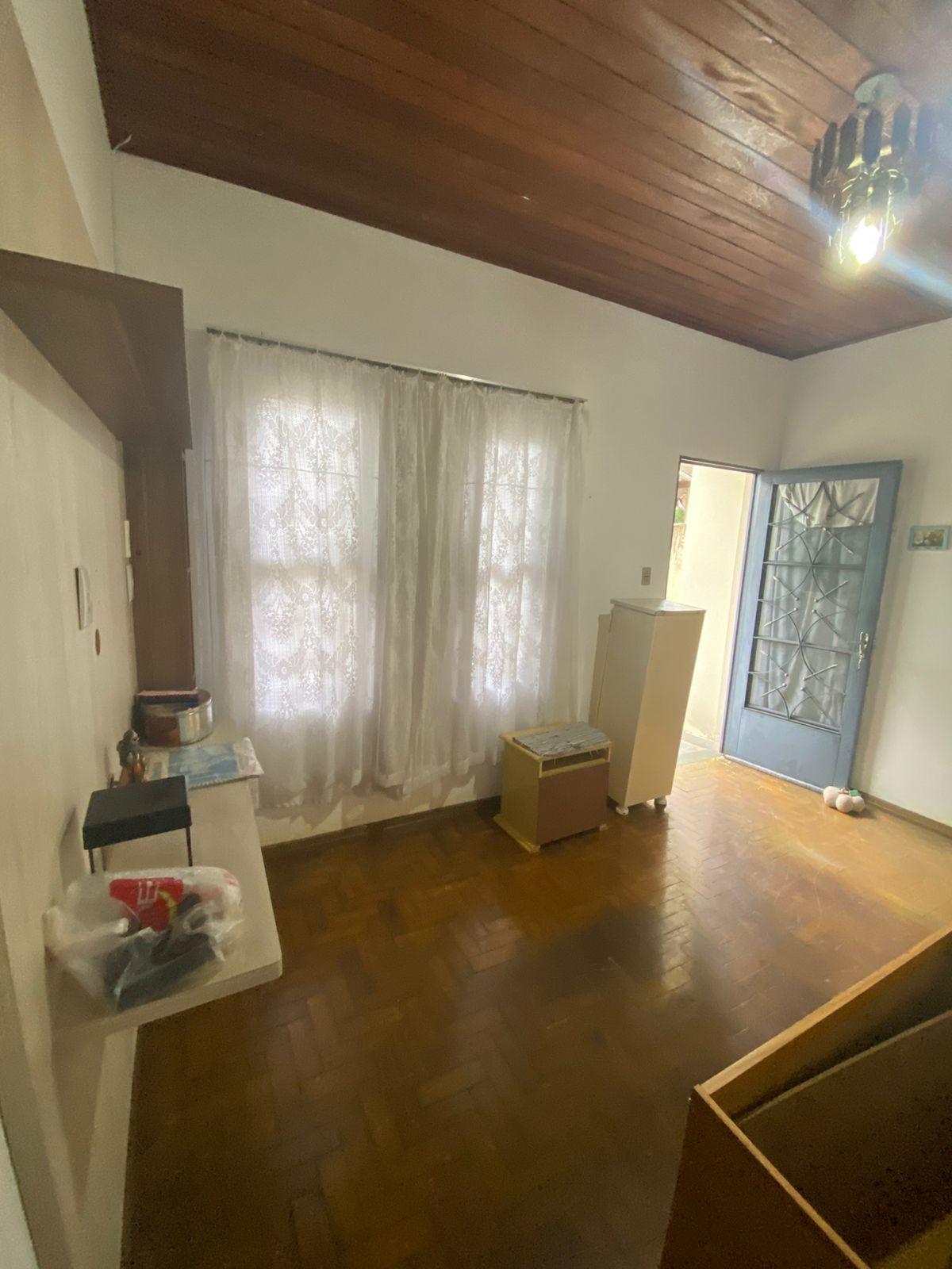 Casa Térrea no Centro de São Roque!