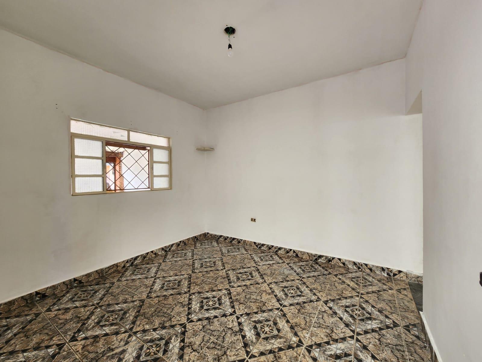 Casa Térrea em Bairro Tradicional em São Roque!