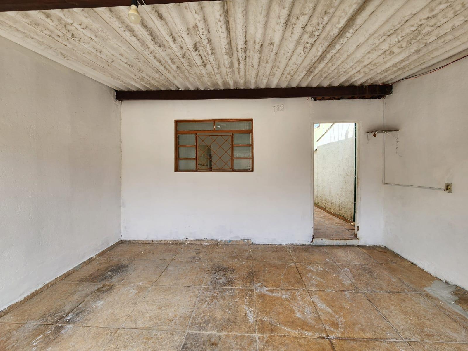 Casa Térrea em Bairro Tradicional em São Roque!