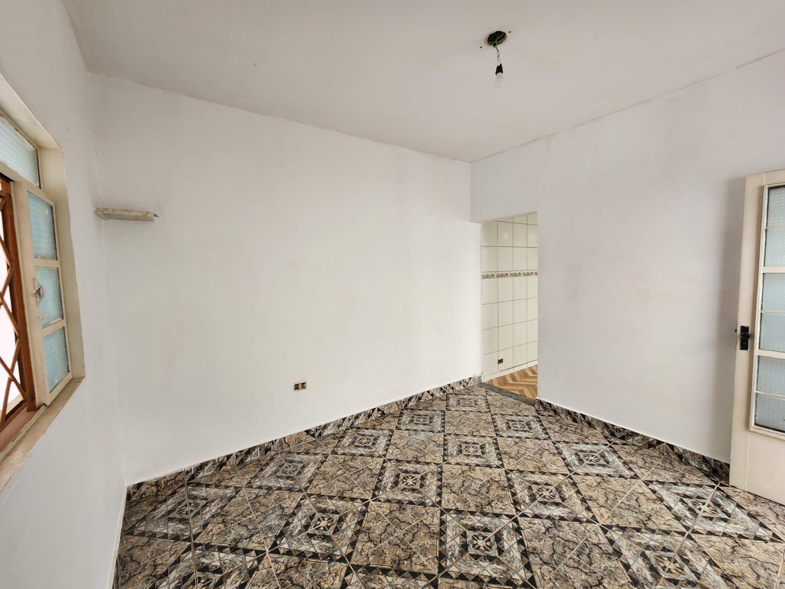 Casa Térrea em Bairro Tradicional em São Roque!