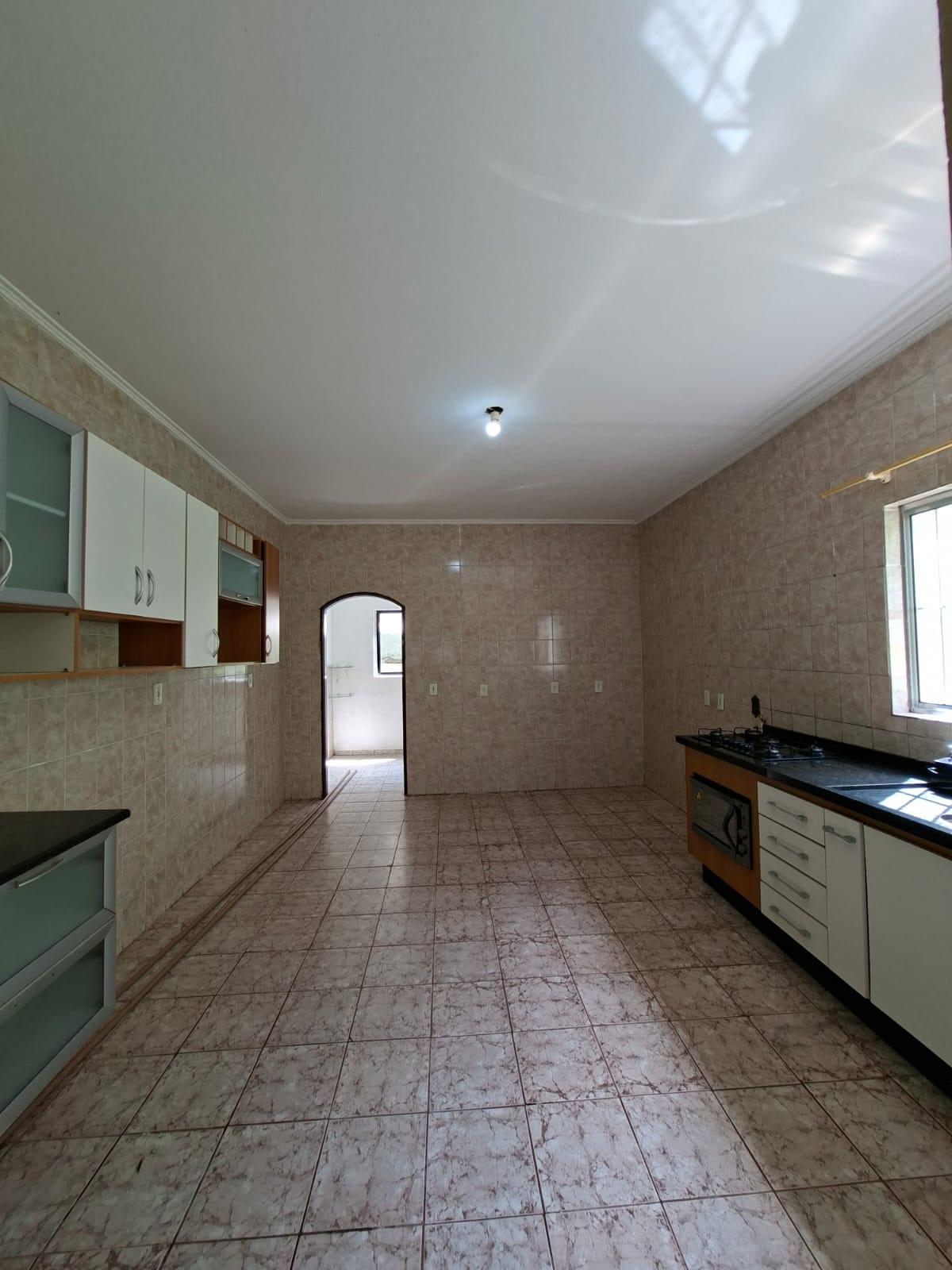 Sobrado com Quintal em São Roque!