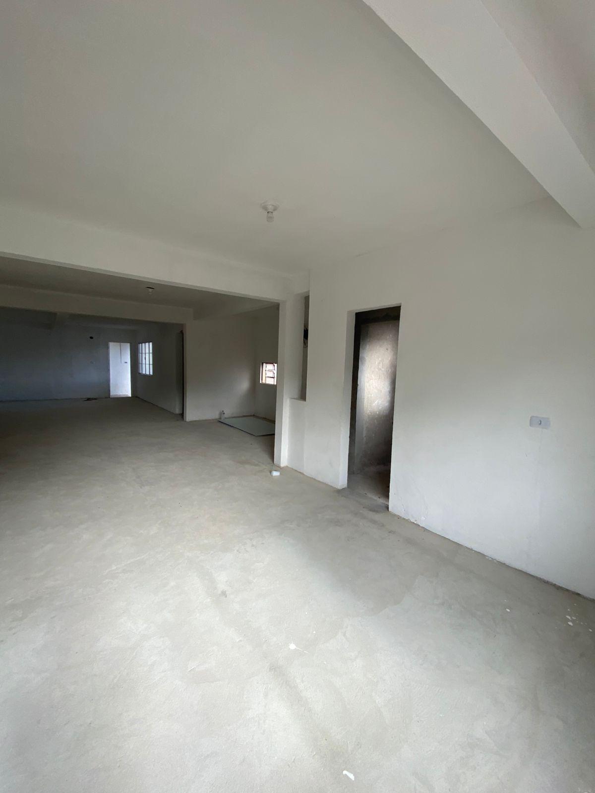 Sala em Andar no Centro de São Roque! 