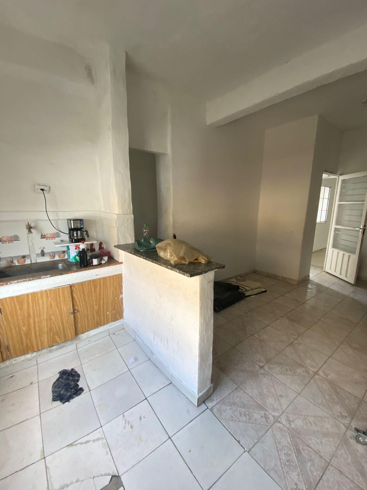 Sala em Andar no Centro de São Roque! 