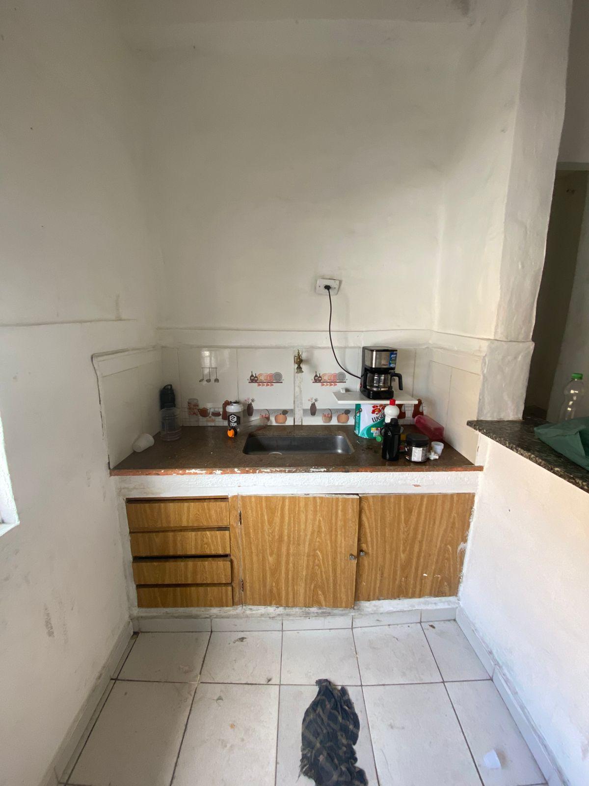 Sala em Andar no Centro de São Roque! 