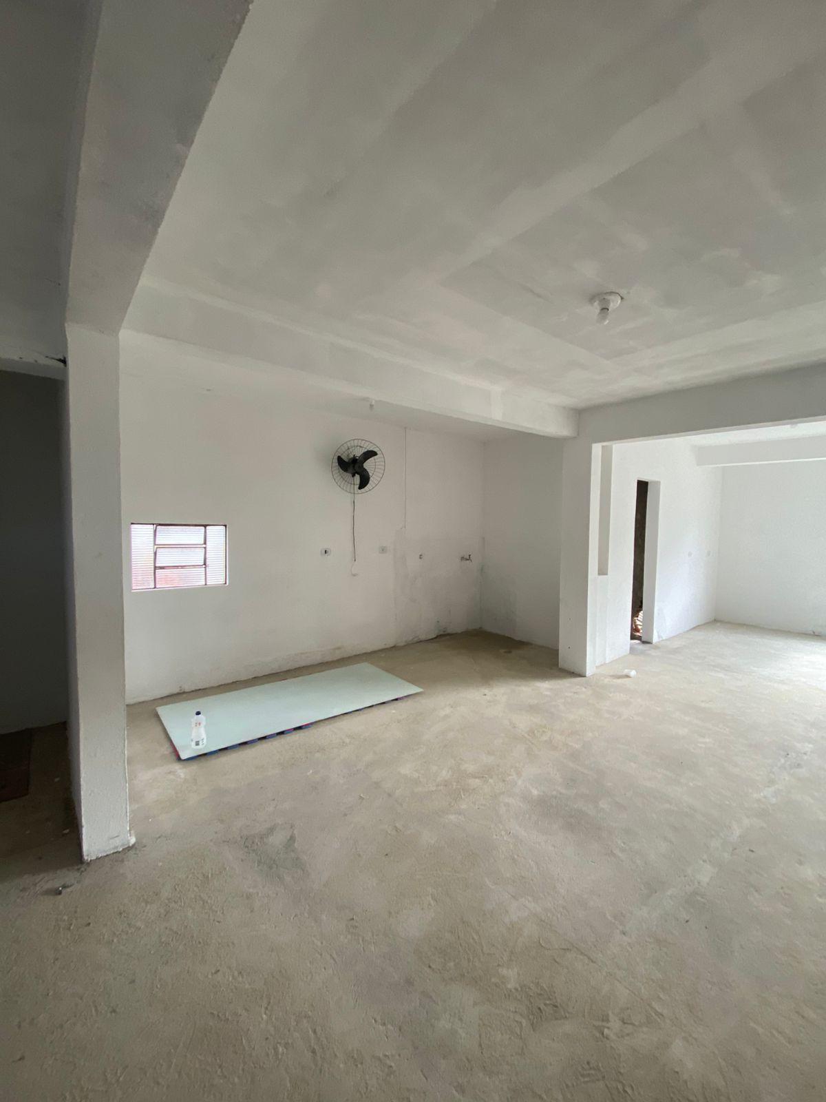 Sala em Andar no Centro de São Roque! 