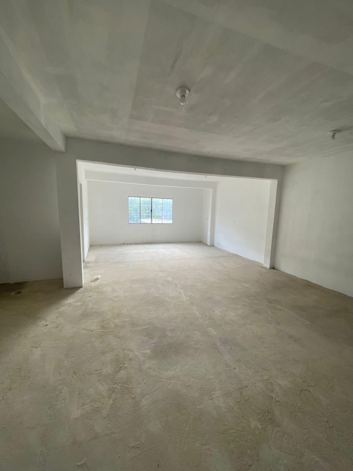 Sala em Andar no Centro de São Roque! 