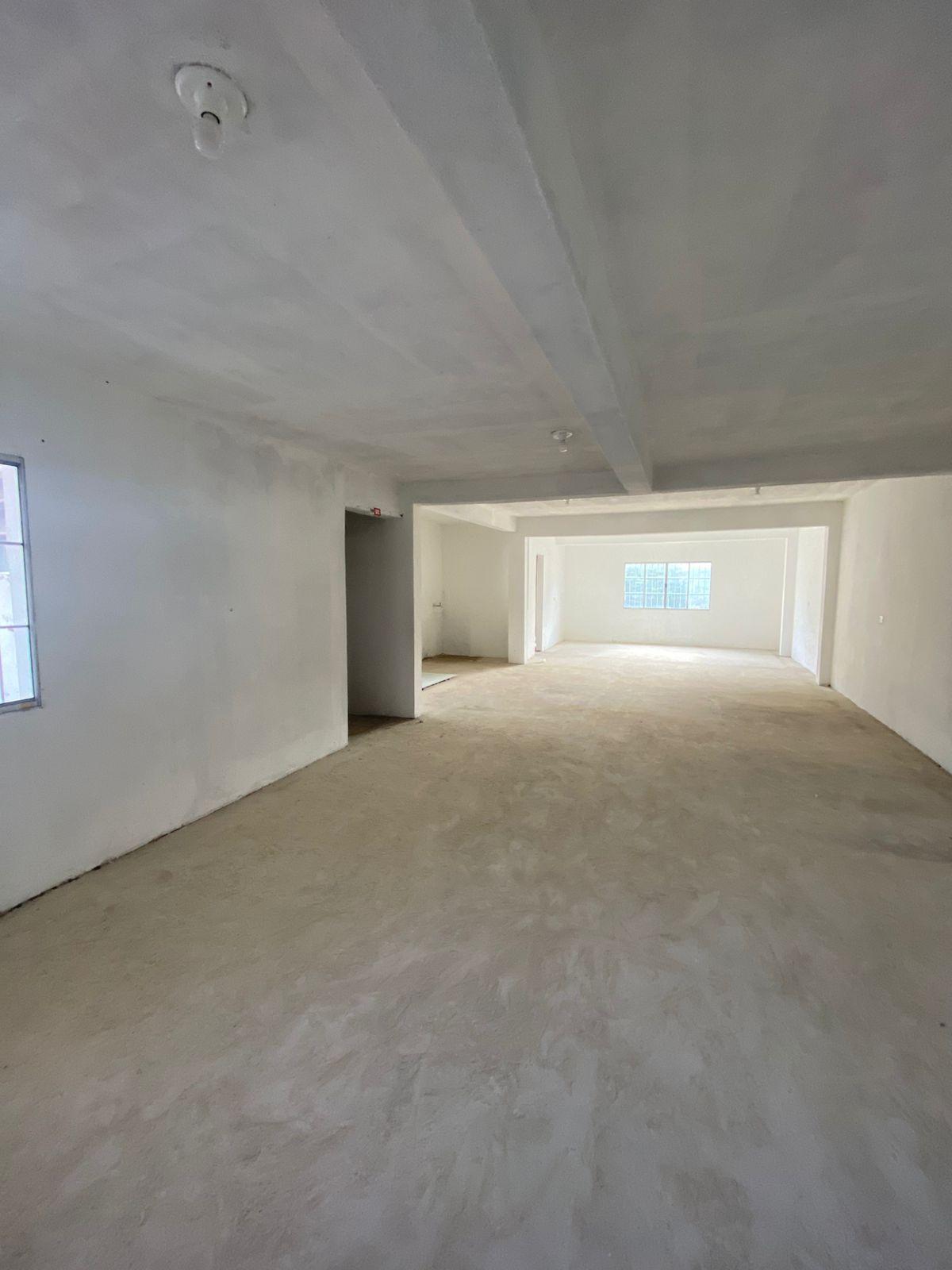 Sala em Andar no Centro de São Roque! 