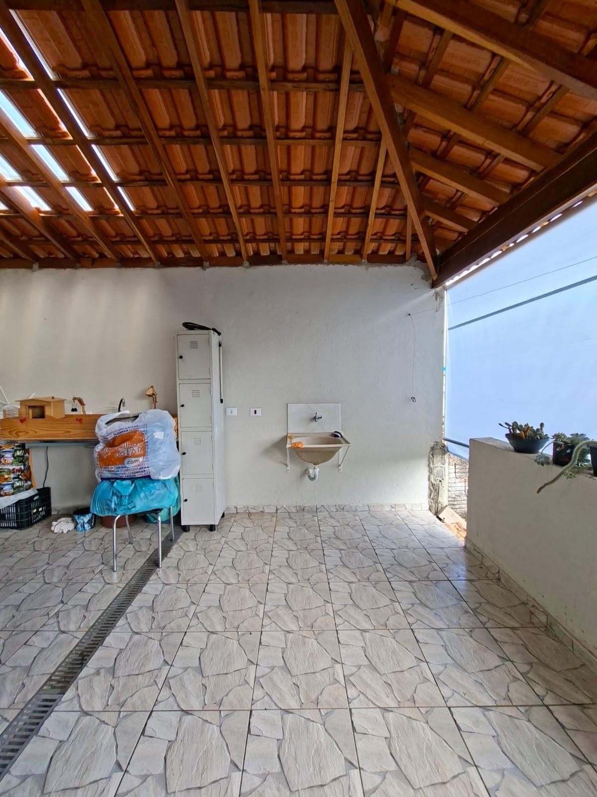 Casa Térrea em Bairro Tradicional de São Roque!