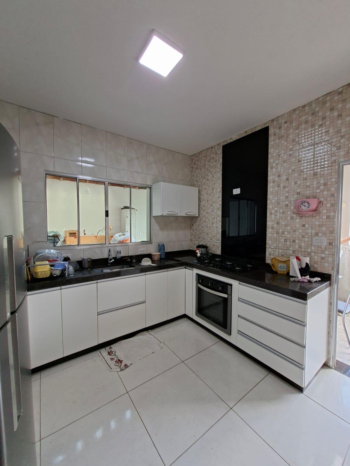 Casa Térrea em Bairro Tradicional de São Roque!