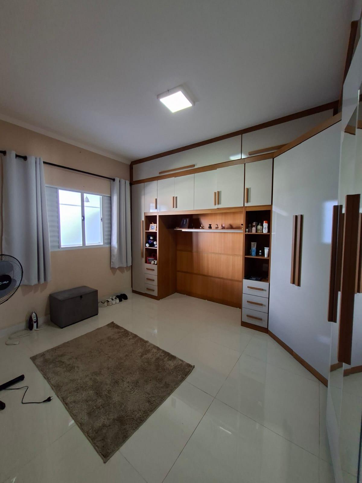 Casa Térrea em Bairro Tradicional de São Roque!