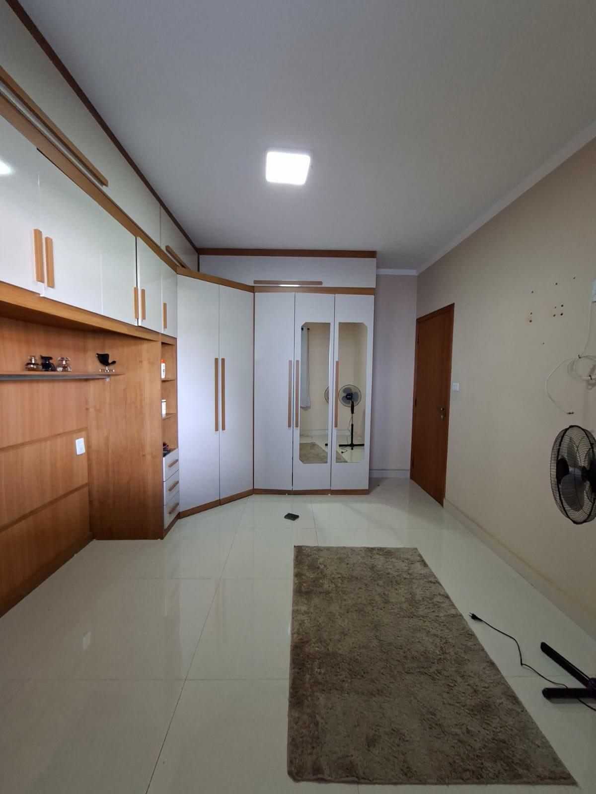 Casa Térrea em Bairro Tradicional de São Roque!