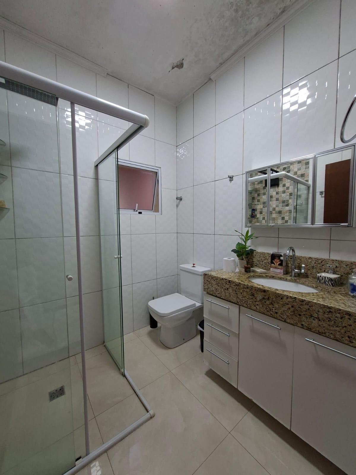 Casa Térrea em Bairro Tradicional de São Roque!