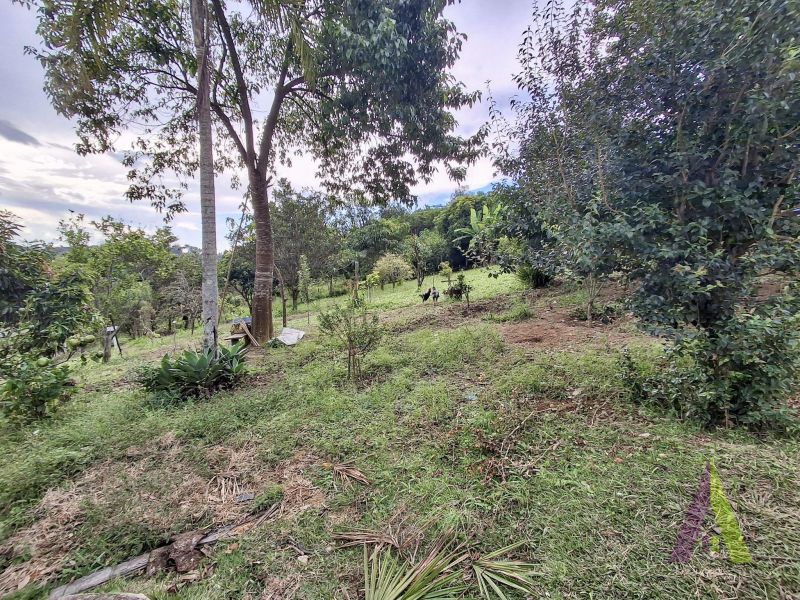 Chácara com piscina e churrasqueira em Mairinque!