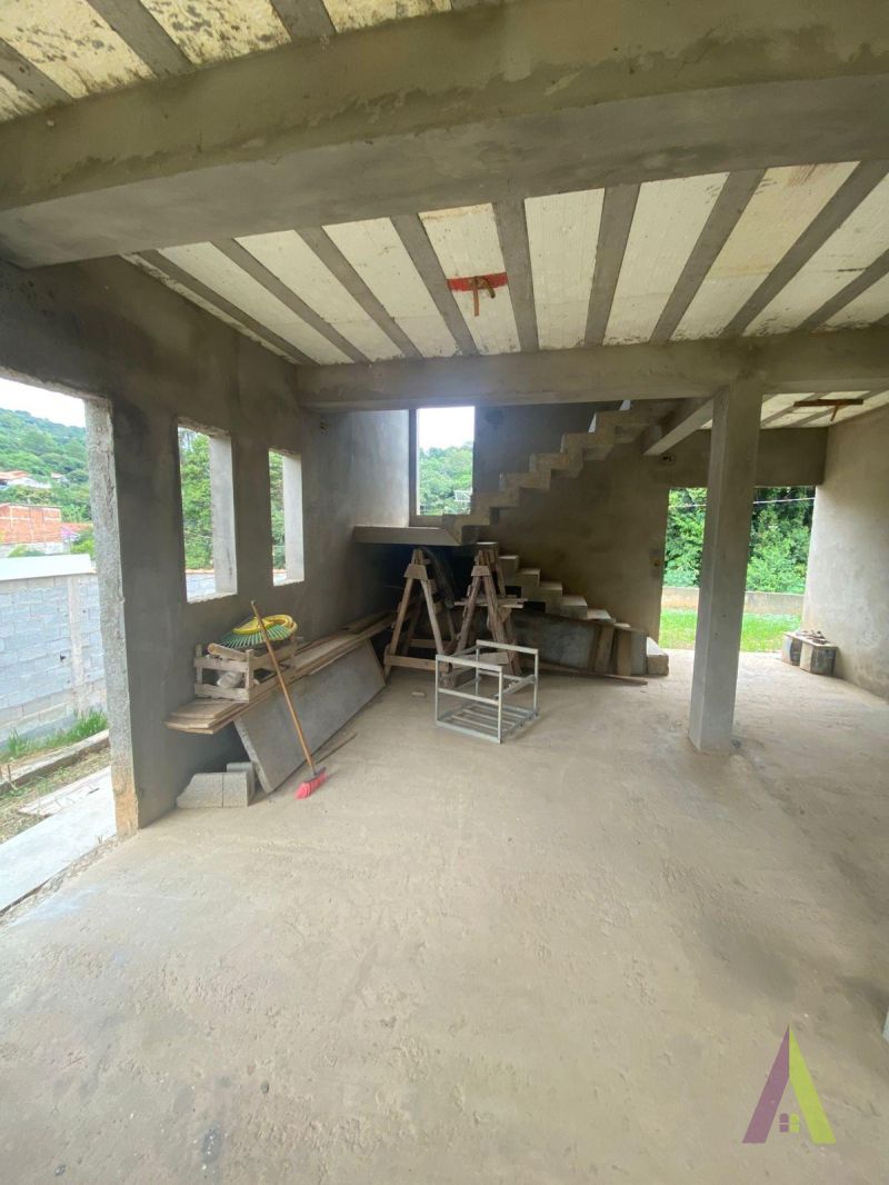 Sobrado em Fase de Acabamento em São Roque! 