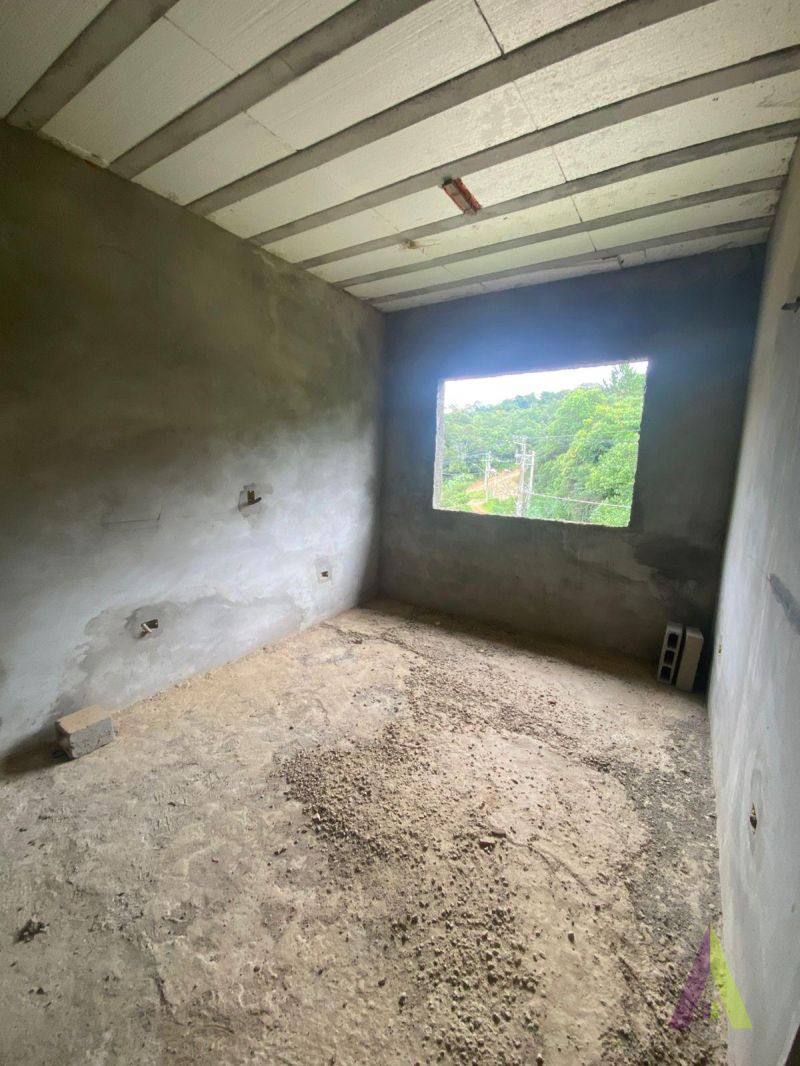 Sobrado em Fase de Acabamento em São Roque! 