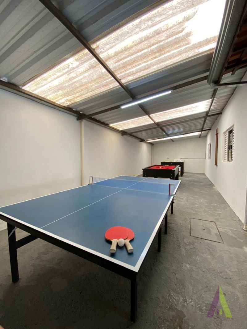 Casa Térrea em Bairro Próximo ao Centro de São Roque!