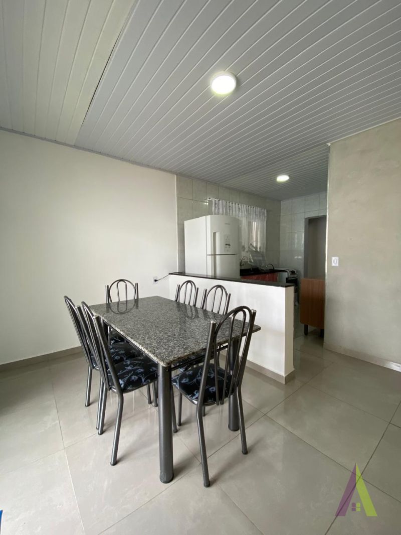 Casa Térrea em Bairro Próximo ao Centro de São Roque!