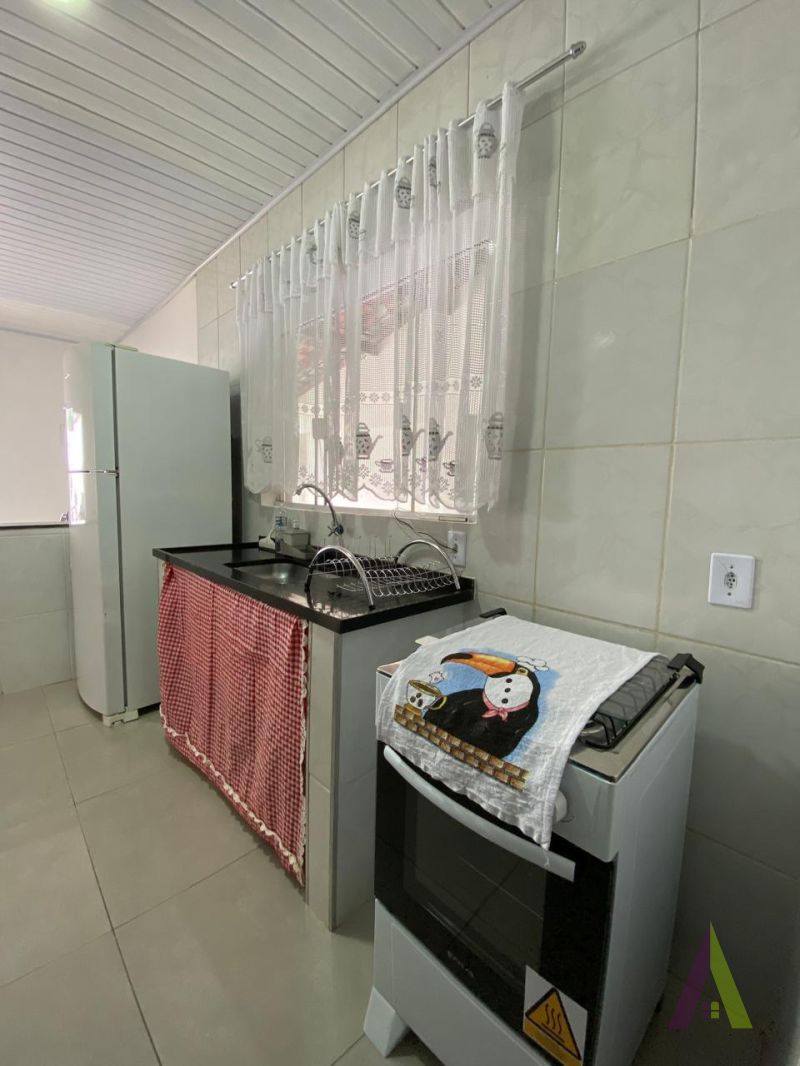 Casa Térrea em Bairro Próximo ao Centro de São Roque!