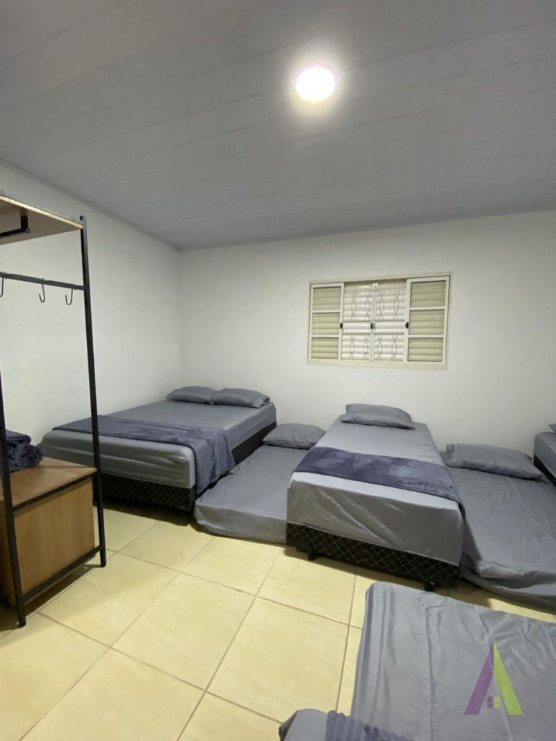 Casa Térrea em Bairro Próximo ao Centro de São Roque!