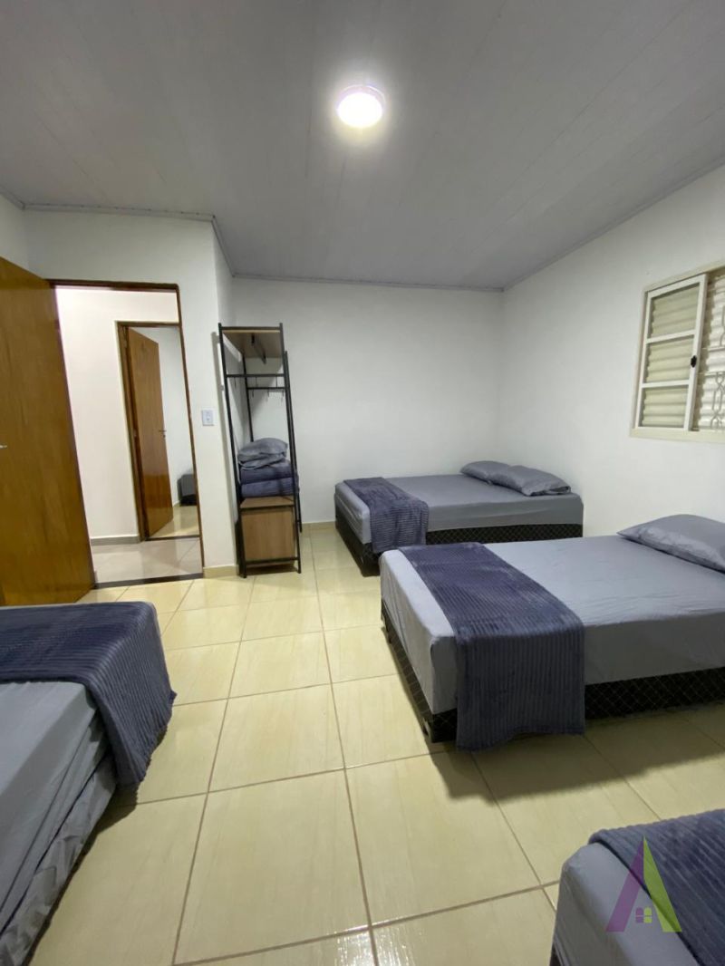 Casa Térrea em Bairro Próximo ao Centro de São Roque!