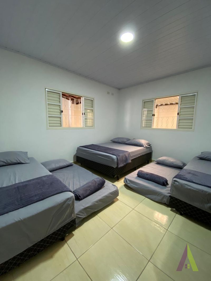 Casa Térrea em Bairro Próximo ao Centro de São Roque!