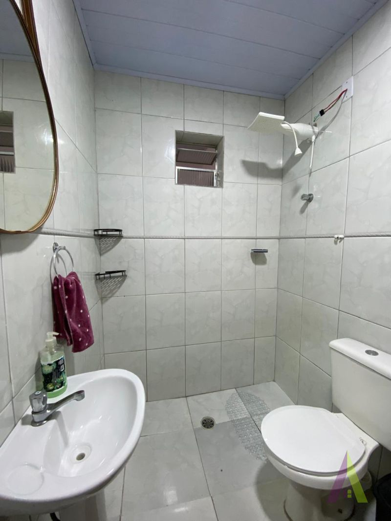 Casa Térrea em Bairro Próximo ao Centro de São Roque!