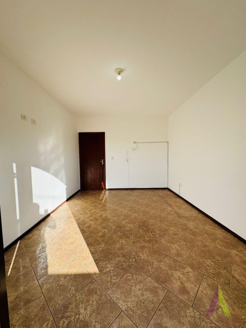 Sobrado em Bairro Tradicional de São Roque!