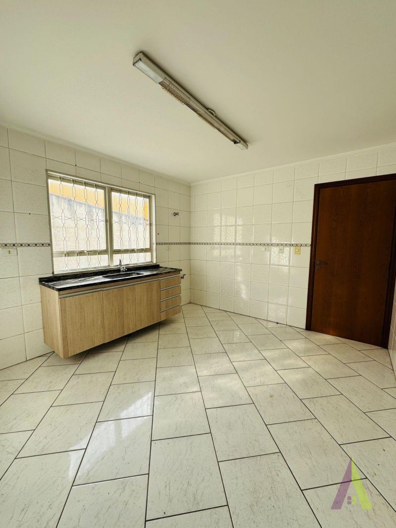 Sobrado em Bairro Tradicional de São Roque!