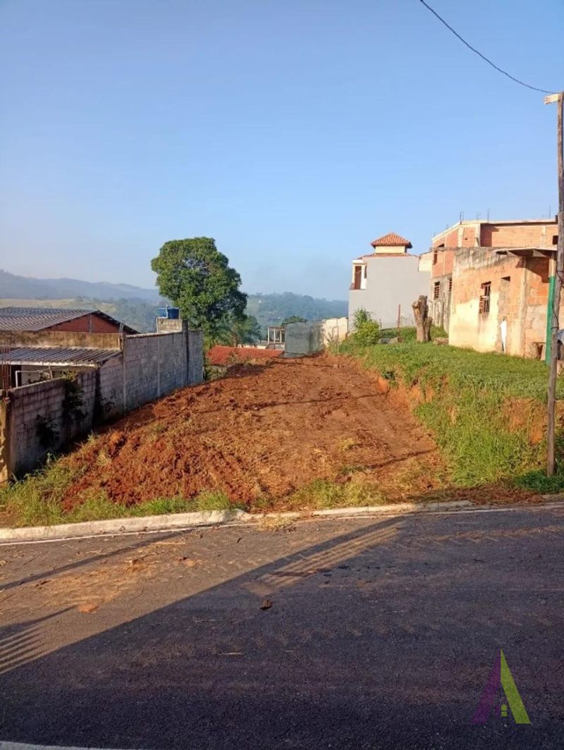 Terreno Plano no Centro São João Novo!