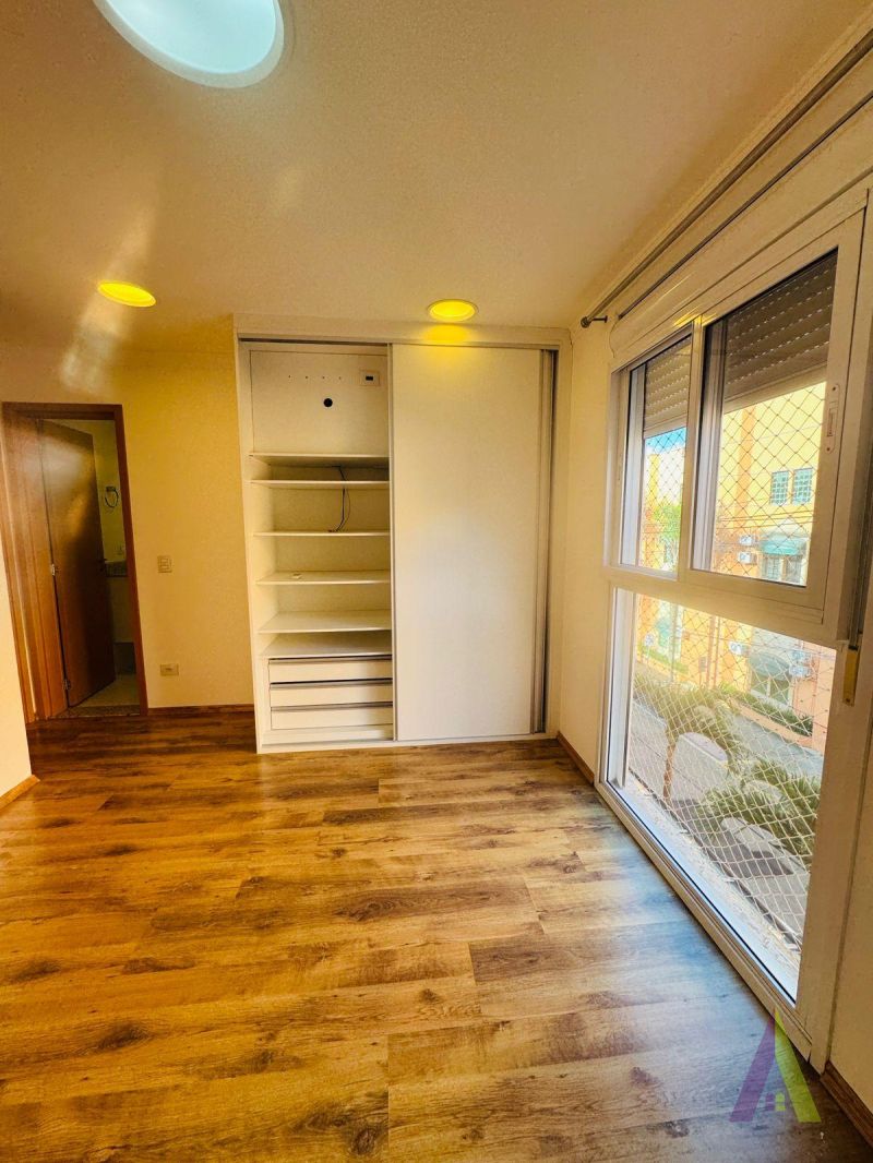 Apartamento com Acabamento de Primeira no Centro de São Roque!