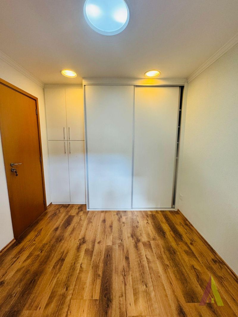 Apartamento com Acabamento de Primeira no Centro de São Roque!