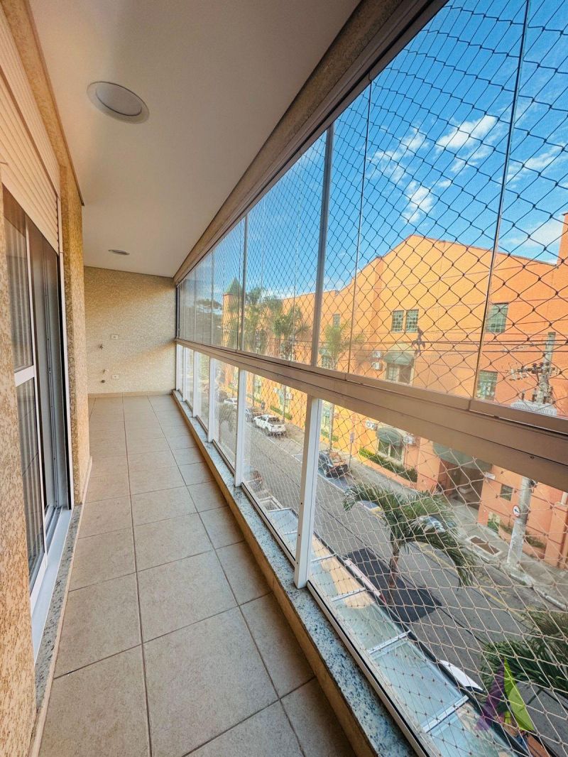 Apartamento com Acabamento de Primeira no Centro de São Roque!