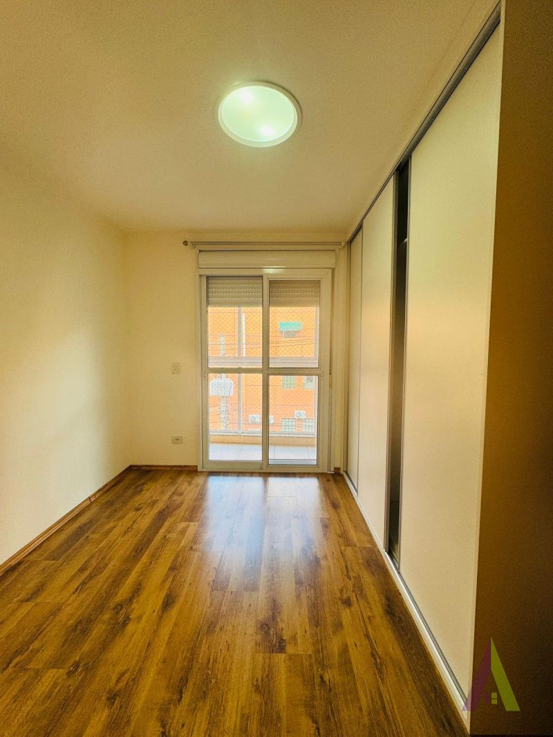 Apartamento com Acabamento de Primeira no Centro de São Roque!