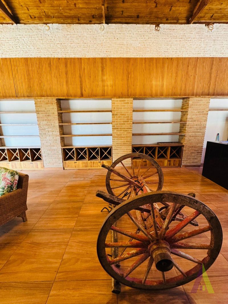 Espaço Comercial Para Vinícola No Roteiro Do Vinho em São Roque!