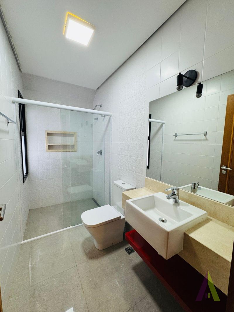 Casa Térrea Alto Padrão em Bairro Tradicional de São Roque!