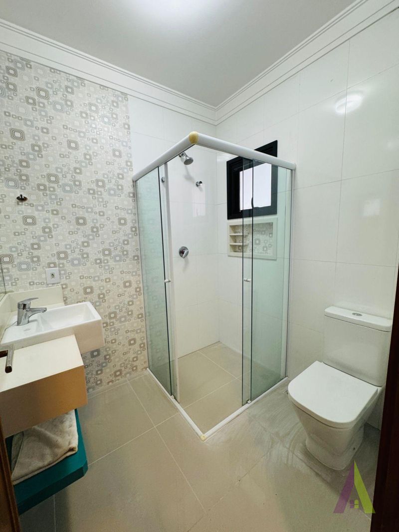 Casa Térrea Alto Padrão em Bairro Tradicional de São Roque!