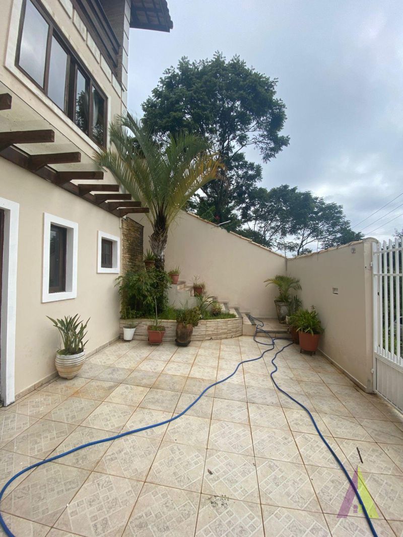 Sobrado de Alto Padrão com Vista Fantástica para a Cidade de São Roque! 