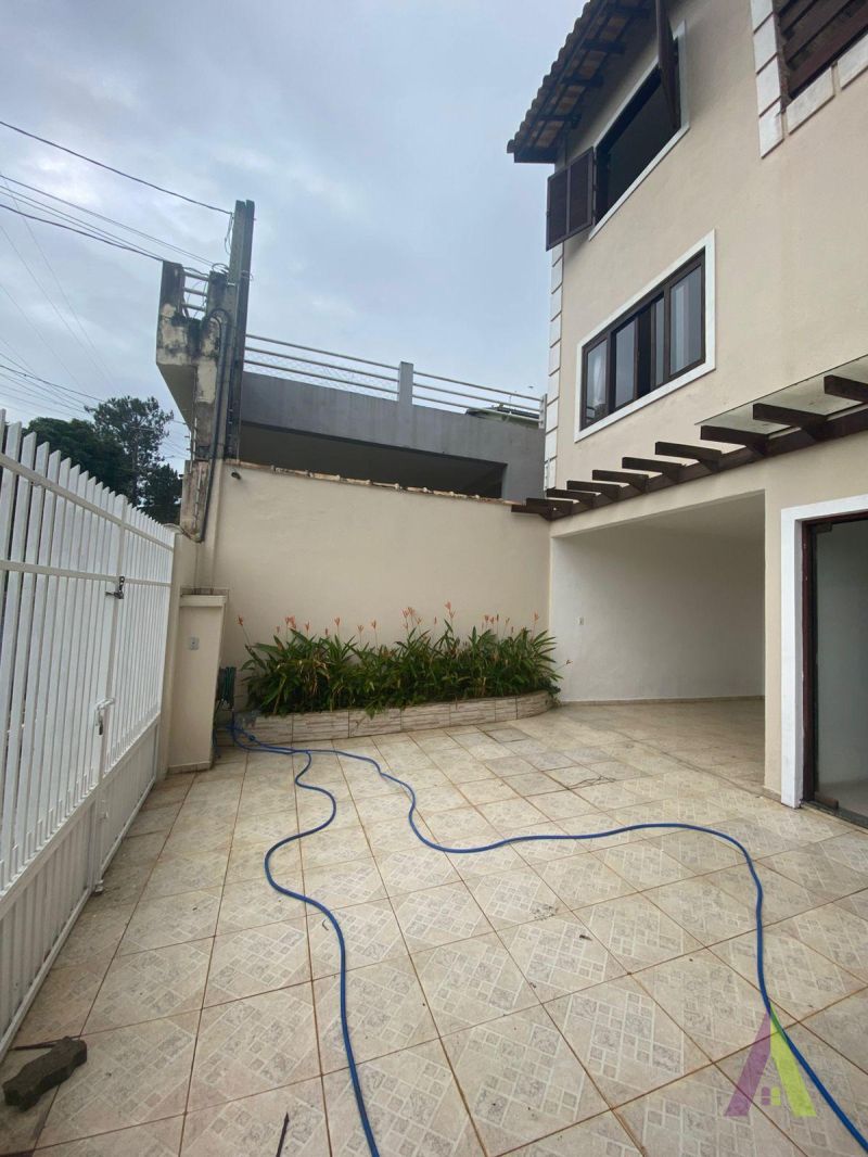 Sobrado de Alto Padrão com Vista Fantástica para a Cidade de São Roque! 