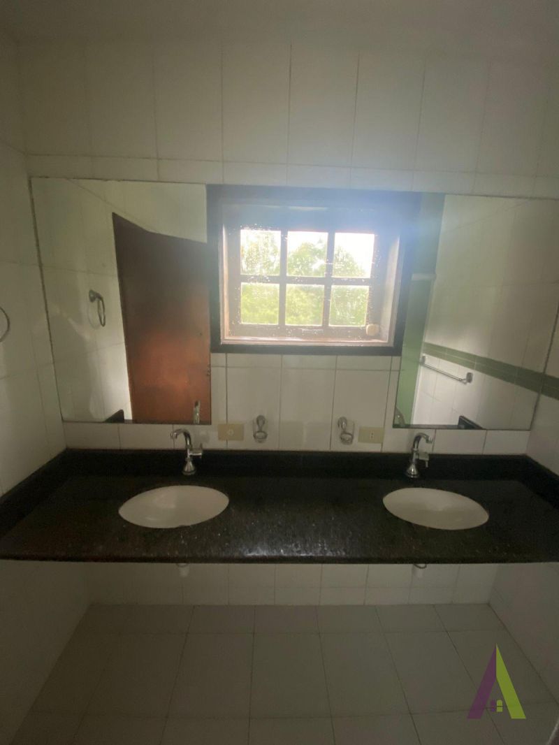 Sobrado de Alto Padrão com Vista Fantástica para a Cidade de São Roque! 