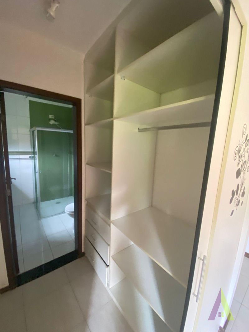 Sobrado de Alto Padrão com Vista Fantástica para a Cidade de São Roque! 