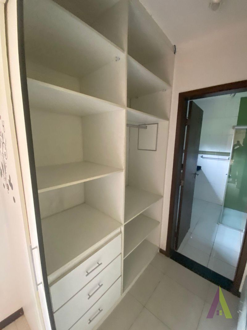 Sobrado de Alto Padrão com Vista Fantástica para a Cidade de São Roque! 