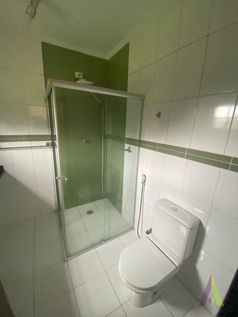 Sobrado de Alto Padrão com Vista Fantástica para a Cidade de São Roque! 