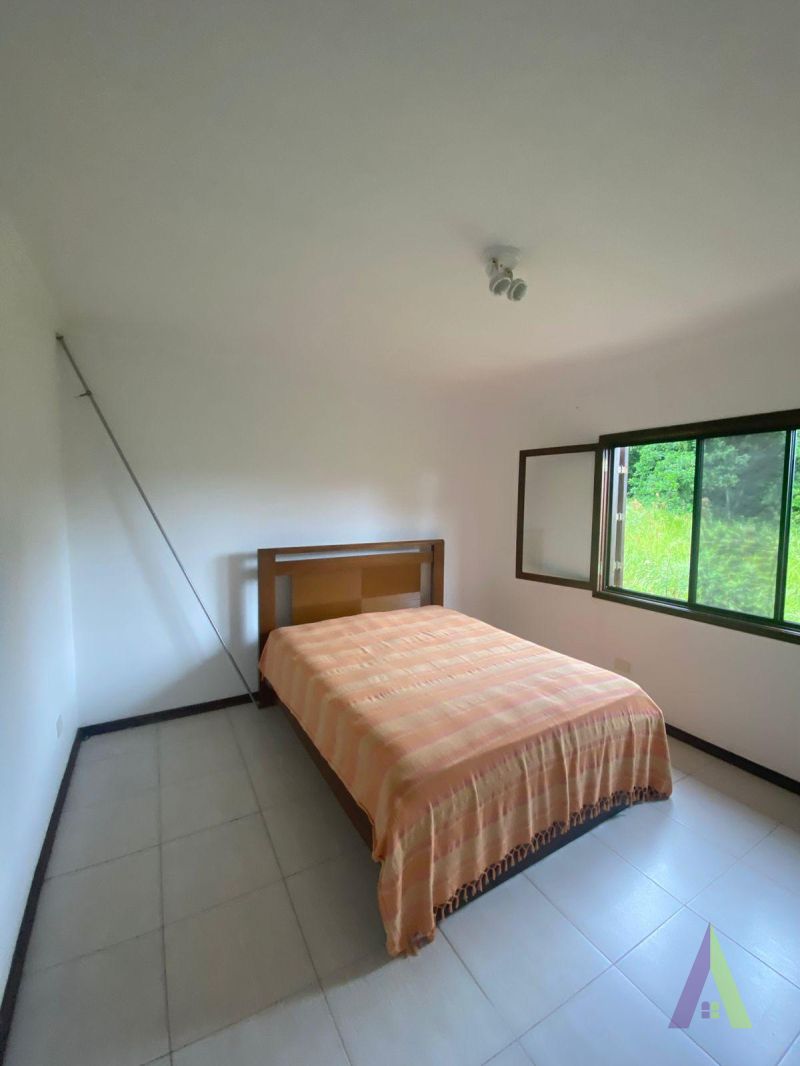 Sobrado de Alto Padrão com Vista Fantástica para a Cidade de São Roque! 