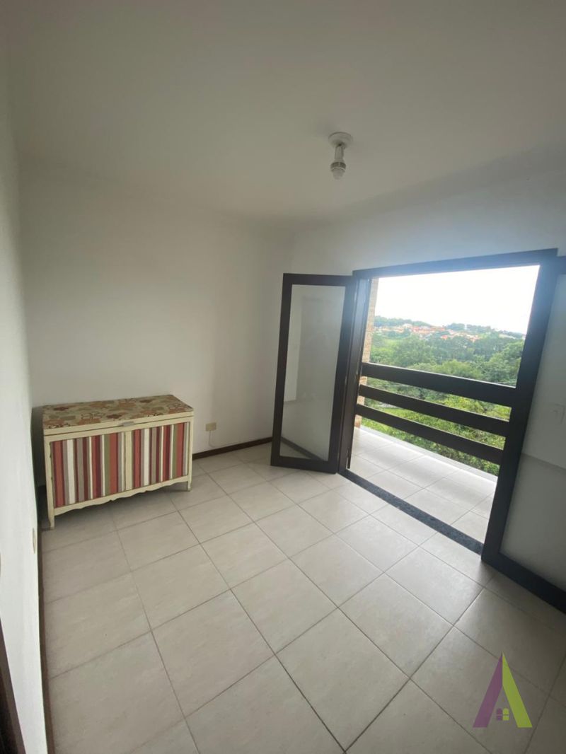 Sobrado de Alto Padrão com Vista Fantástica para a Cidade de São Roque! 