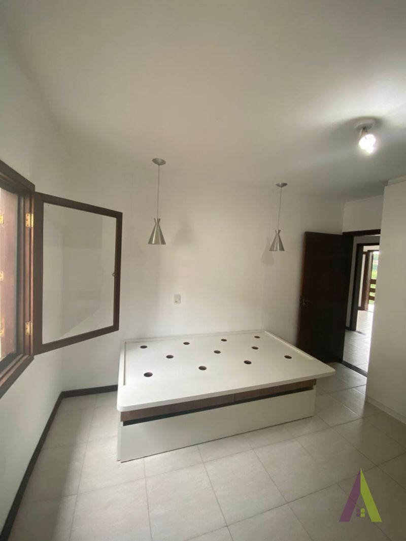 Sobrado de Alto Padrão com Vista Fantástica para a Cidade de São Roque! 