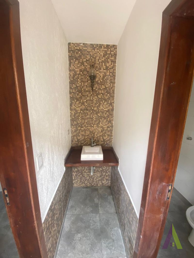 Sobrado de Alto Padrão com Vista Fantástica para a Cidade de São Roque! 