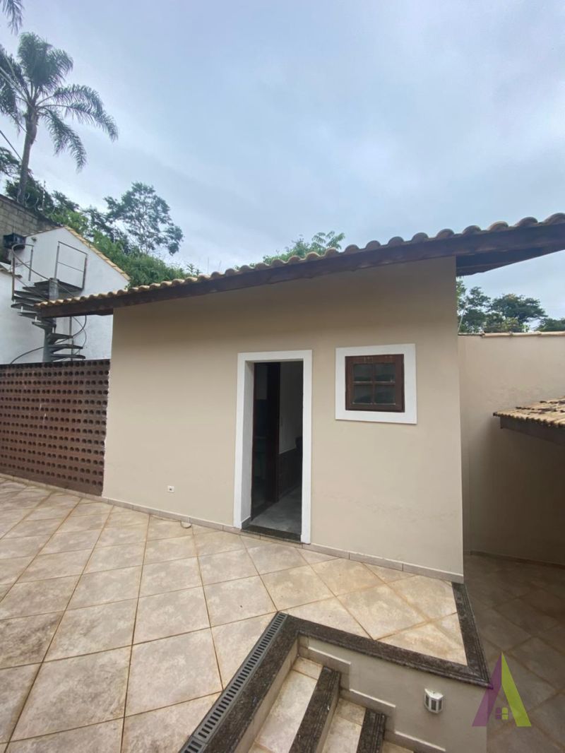 Sobrado de Alto Padrão com Vista Fantástica para a Cidade de São Roque! 